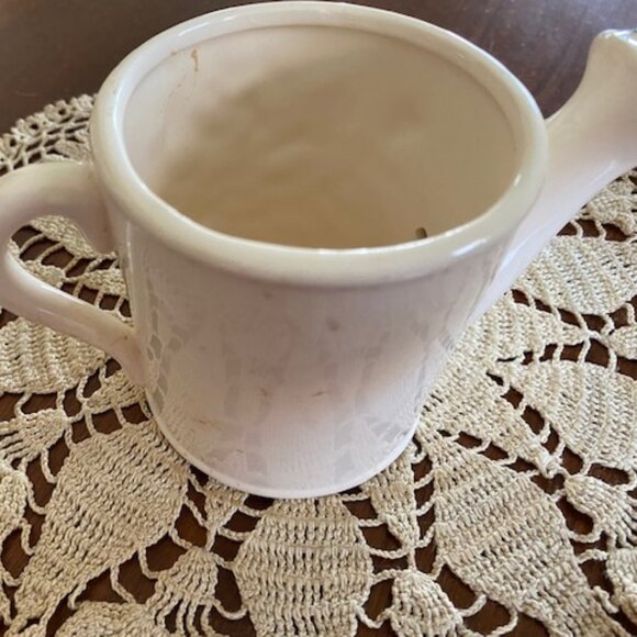 VINTAGE small WHITE Glazed CERAMIC WATERING CAN * 3-D painted PINK CHRYSANTHEMUM - Picture 6 of 7